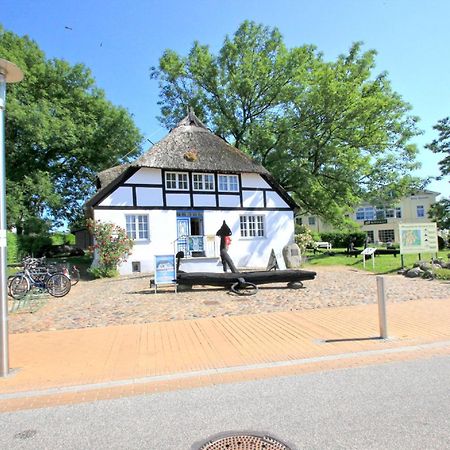Fewo Mit Terrasse, Gratis Nutzung Vom Ahoi Erlebnisbad Und Sauna In Sellin - Haus Blick Zur See Fewo 13 Goehren  Exterior foto